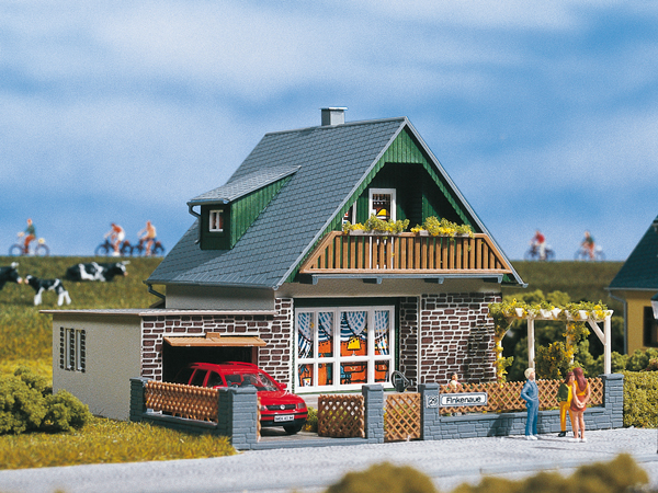 41199 AUHAGEN HO 8 Panchine legno e ferro battuto scala 1:87 kit montaggio 41199 AUHAGEN HO 8 Panchine legno e ferro battuto scala 1:87 kit montaggio