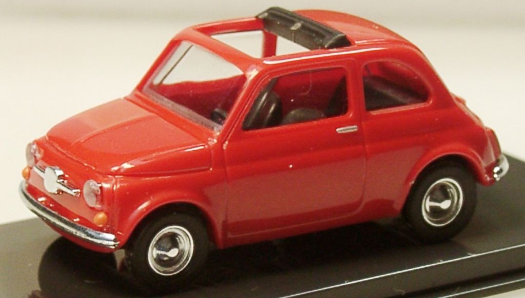 48720 Busch HO scala 1:87 Fiat 500 rossa anno 1965 con capottina 48720 Busch HO scala 1:87 Fiat 500 rossa anno 1965 con capottina